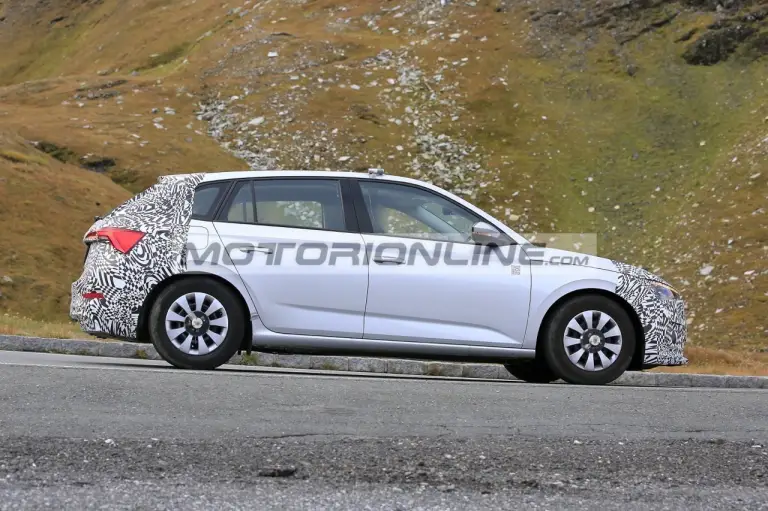 Skoda Scala facelift - Foto spia 6-10-2021 - 7