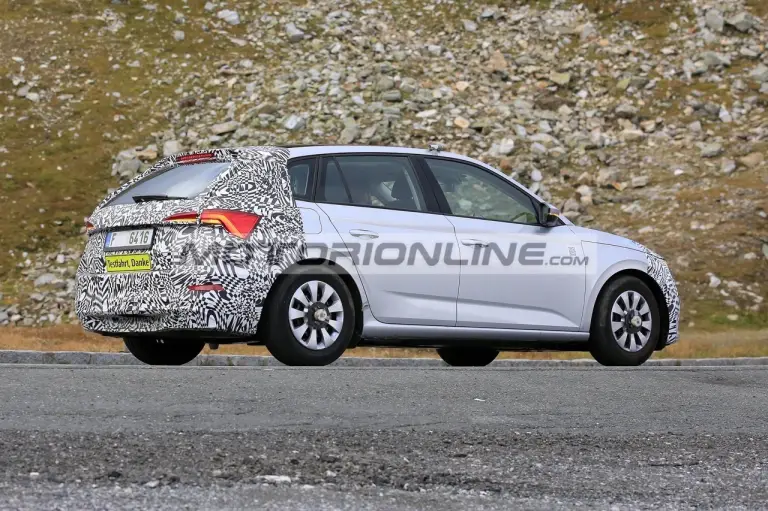 Skoda Scala facelift - Foto spia 6-10-2021 - 8