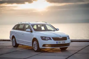 Skoda Superb 2013 - 9