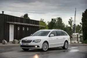 Skoda Superb 2013 - 16