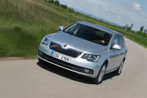 Skoda Superb 2013 - 39