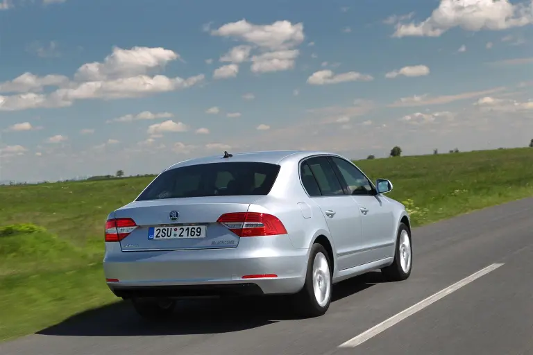 Skoda Superb 2013 - 40