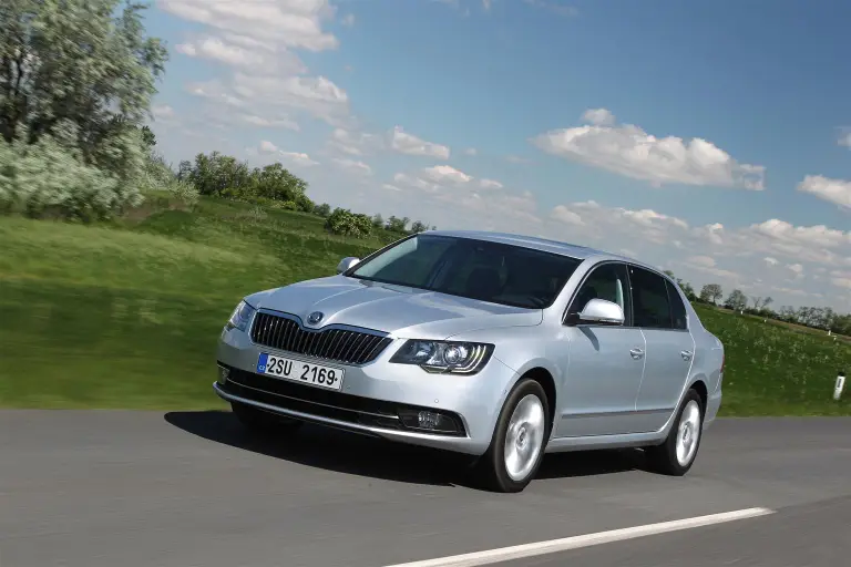 Skoda Superb 2013 - 43