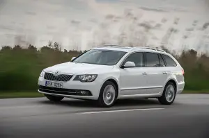 Skoda Superb 2013 - 23