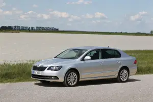 Skoda Superb 2013 - 30