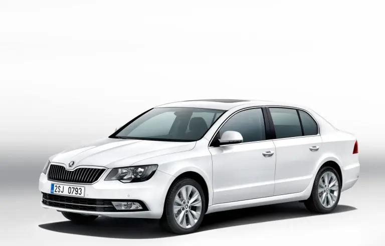 Skoda Superb 2014 - 5