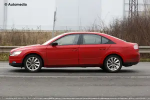 Skoda Superb 2015 - Foto spia 17-12-2014 - 4