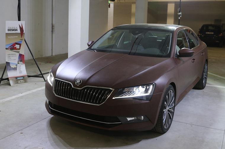 Skoda Superb 2015 rivestita in cuoio