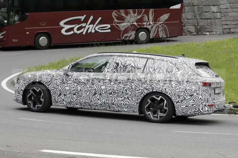 Skoda Superb 2023 - Foto Spia 27-06-2022 - 21