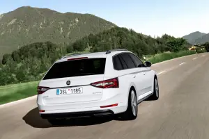 Skoda Superb Combi 2015 - Foto ufficiali