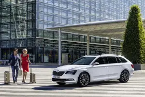 Skoda Superb Combi 2015 - Foto ufficiali - 17