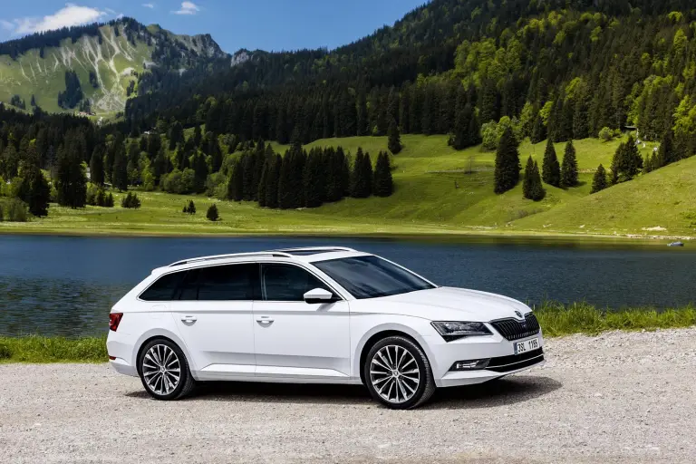 Skoda Superb Combi 2015 - Foto ufficiali - 1