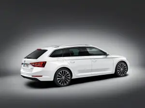 Skoda Superb Combi 2015