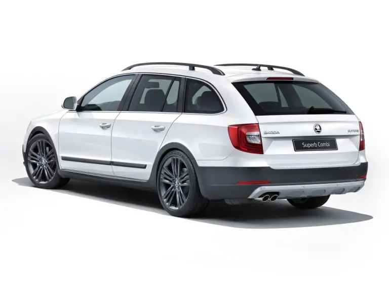 Skoda Superb Combi Outdoor - 2