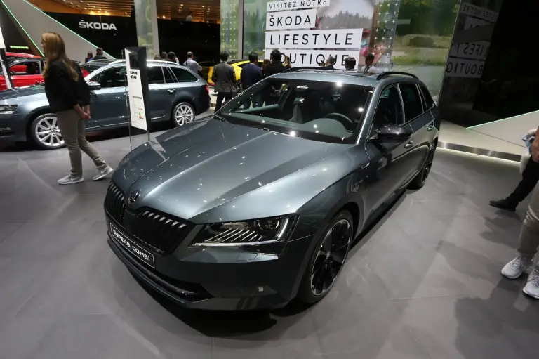 Skoda Superb Combi - Salone di Ginevra 2019 - 6