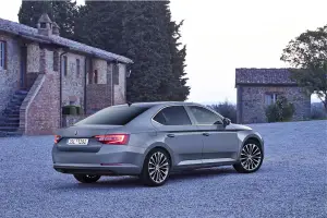 Skoda Superb MY 2015 - 20