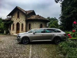 Skoda Superb MY 2018 con ADAS