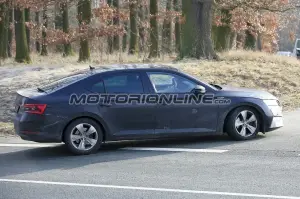 Skoda Superb MY 2020 foto spia 12 febbraio 2019 - 15