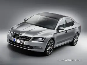 Skoda Superb - prime foto ufficiali sul web 