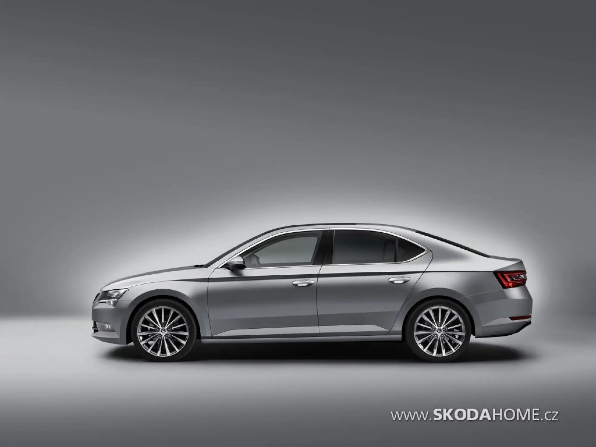 Skoda Superb - prime foto ufficiali sul web  - 8