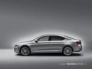 Skoda Superb - prime foto ufficiali sul web 