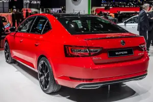 Skoda Superb SportLine - Salone di Ginevra 2016 - 10