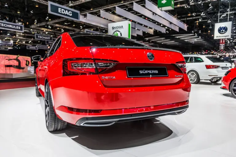 Skoda Superb SportLine - Salone di Ginevra 2016 - 6