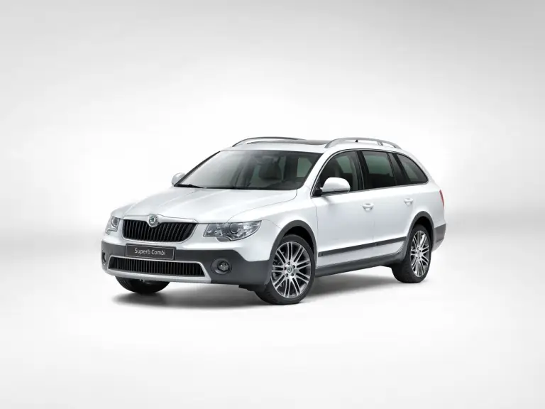 Skoda Superb Wagon Scout 2012 - 1