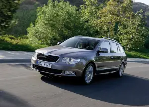 Skoda Superb Wagon - 8