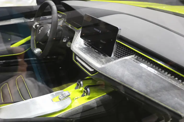 Skoda Vision X Concept (foto live) - Salone di Ginevra 2018 - 6