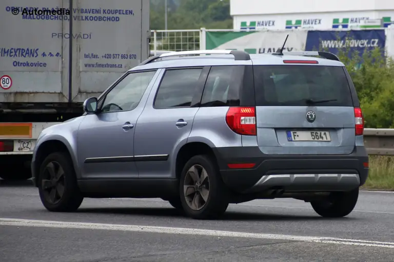 Skoda Yeti 2014 - Foto spia 15-07-2013 - 5