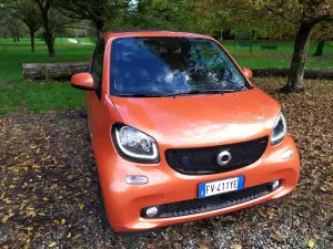 Smart EQ fortwo cabrio 2019 - Prova su strada - 23