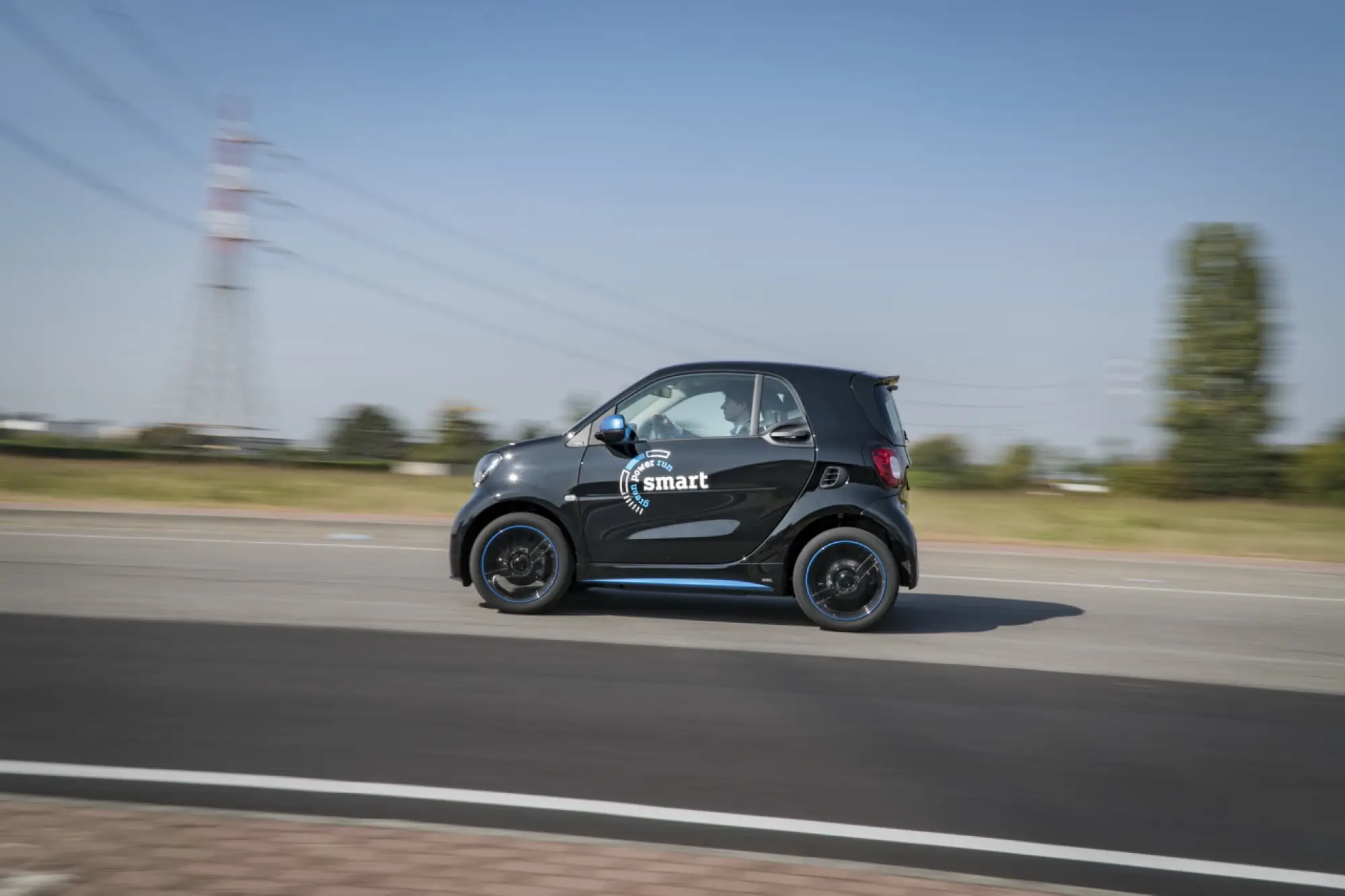 Smart EQ Fortwo - prova su strada 2018 - 9
