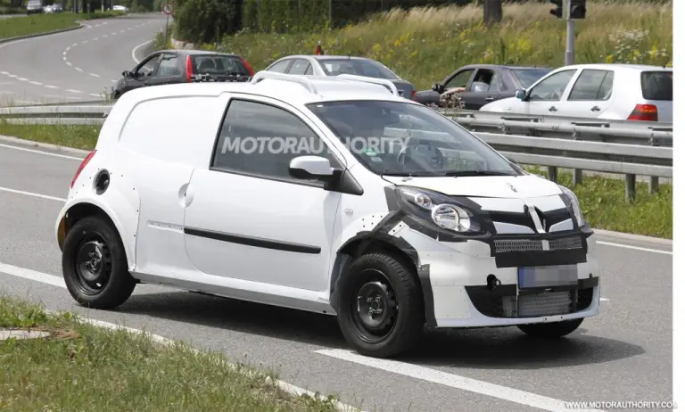 Smart ForFour 2015 foto spia luglio 2012 - 4