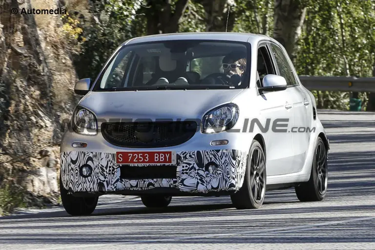 Smart ForFour Brabus - Foto spia 24-07-2015 - 1