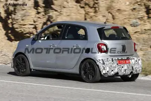 Smart ForFour Brabus - Foto spia 24-07-2015