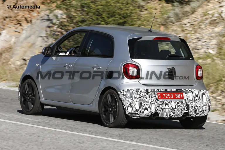 Smart ForFour Brabus - Foto spia 24-07-2015 - 7