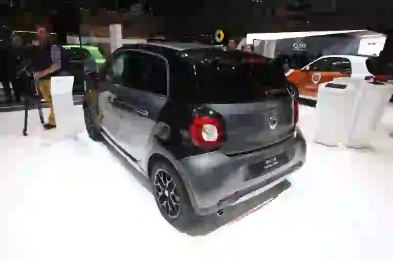 Smart ForFour CrossTown Foto Live - Salone di Ginevra 2017 - 2