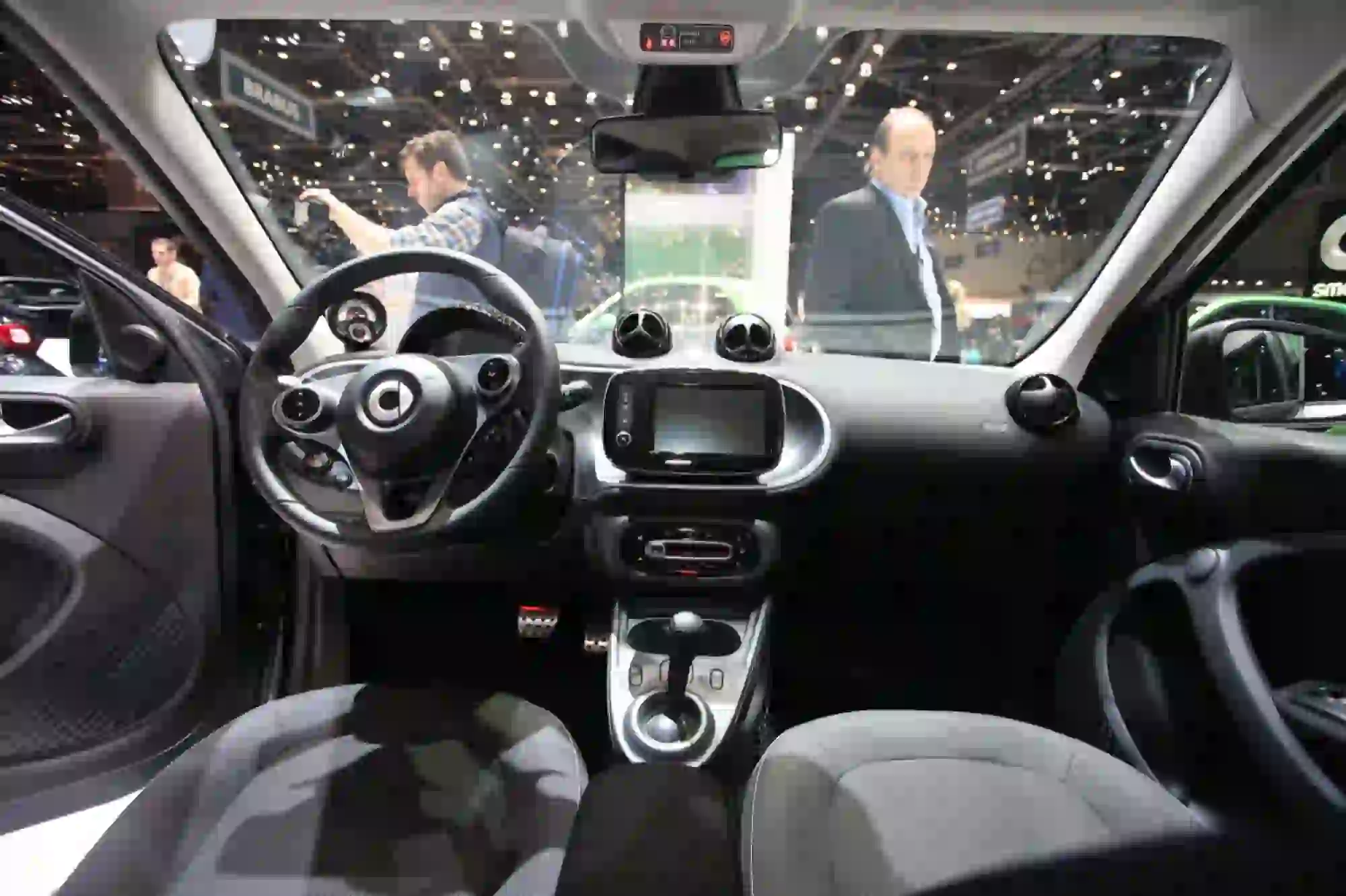 Smart ForFour CrossTown Foto Live - Salone di Ginevra 2017 - 7