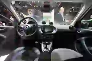 Smart ForFour CrossTown Foto Live - Salone di Ginevra 2017 - 7