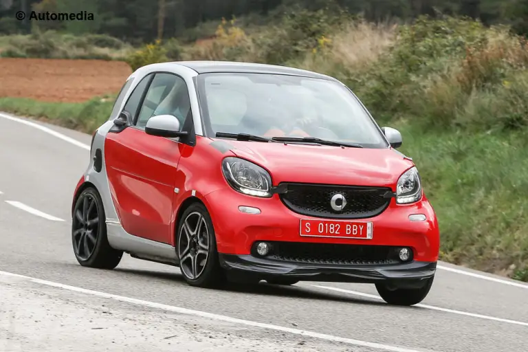 Smart ForTwo Brabus 2015 - Foto spia 08-12-2014 - 2