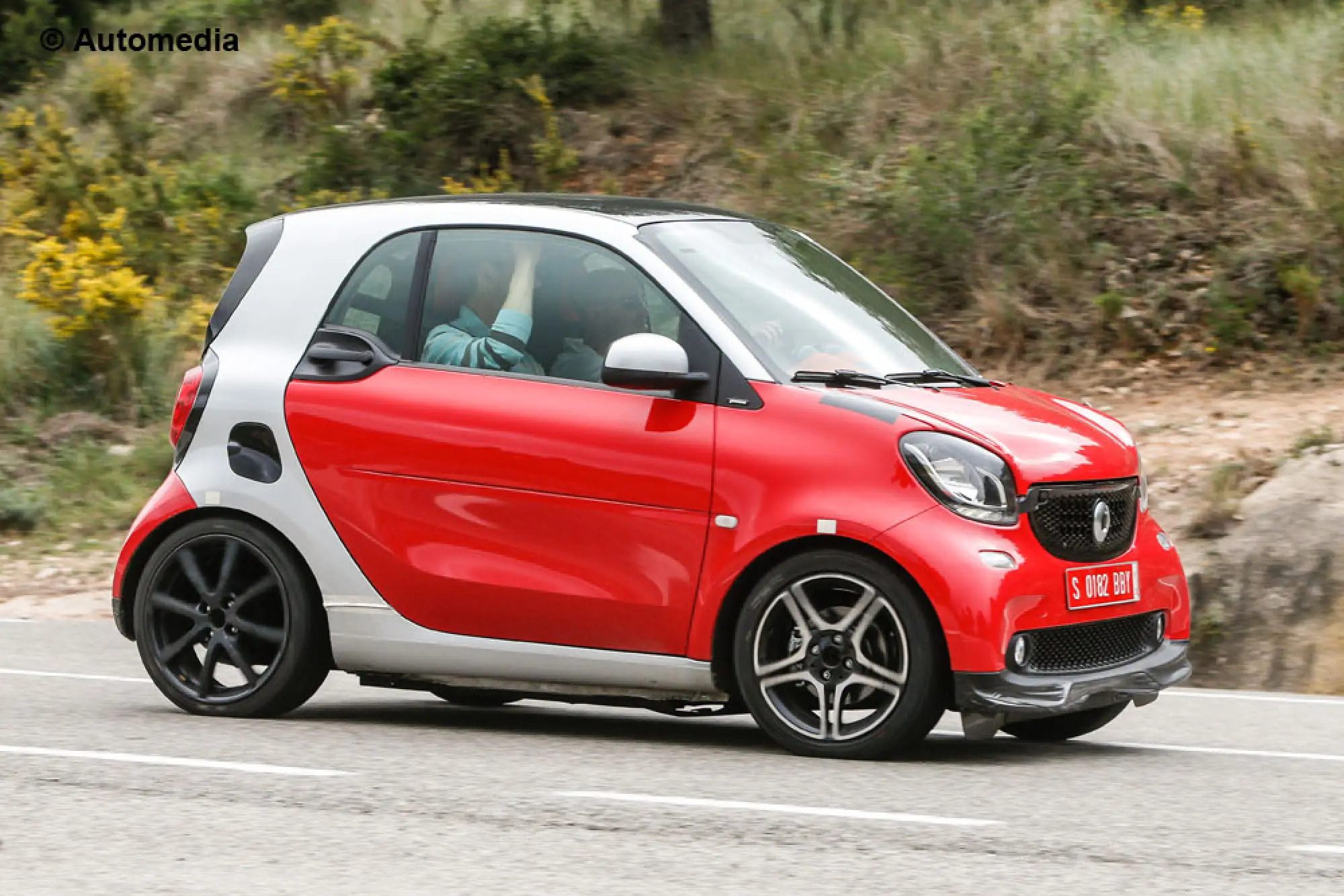 Smart ForTwo Brabus 2015 - Foto spia 08-12-2014 - 4