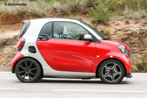 Smart ForTwo Brabus 2015 - Foto spia 08-12-2014 - 5