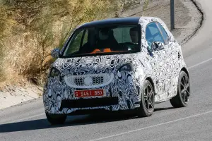 Smart ForTwo Brabus 2015 - Foto spia 28-07-2014