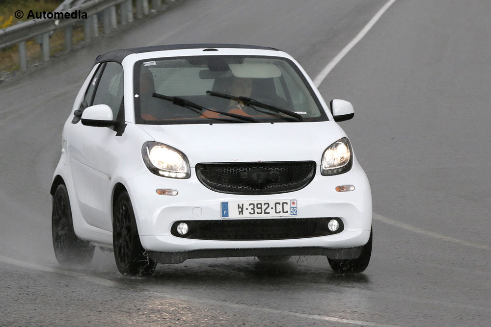 Smart ForTwo Cabrio 2016 - Foto spia 22-05-2015