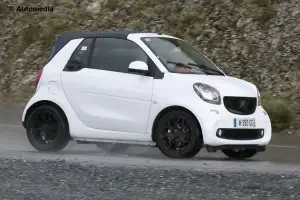 Smart ForTwo Cabrio 2016 - Foto spia 22-05-2015 - 2