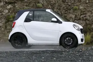 Smart ForTwo Cabrio 2016 - Foto spia 22-05-2015 - 3