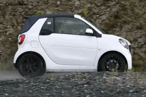 Smart ForTwo Cabrio 2016 - Foto spia 22-05-2015 - 4