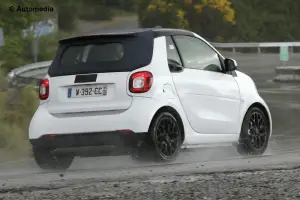Smart ForTwo Cabrio 2016 - Foto spia 22-05-2015 - 6