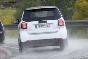 Smart ForTwo Cabrio 2016 - Foto spia 22-05-2015 - 8
